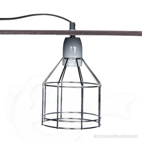 Trixie Ceramic Wire Clamp Lamp fitted